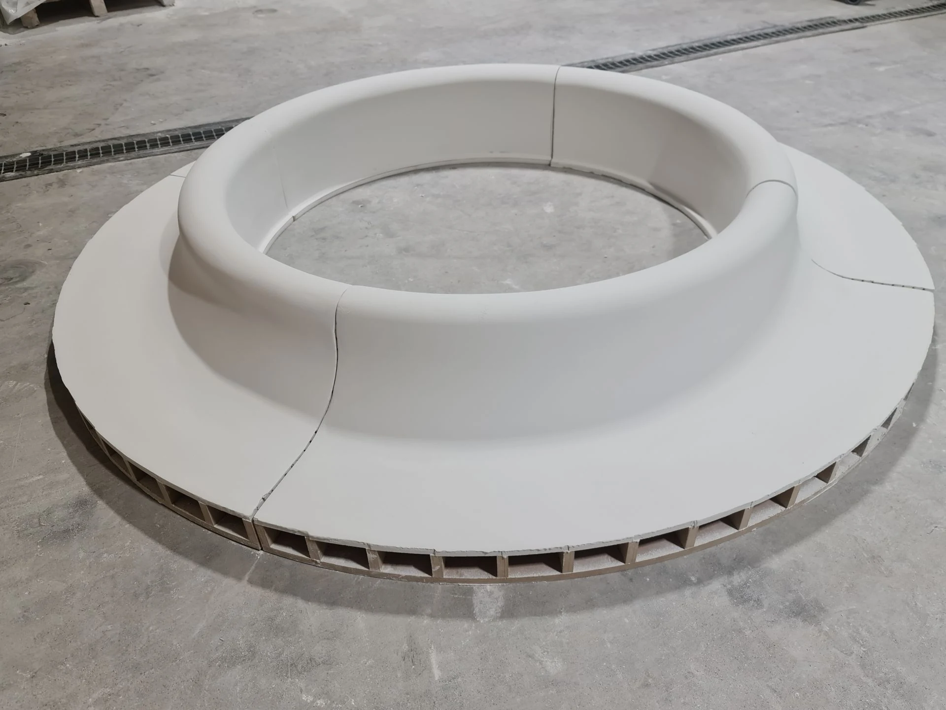 Pieza circular autoportante